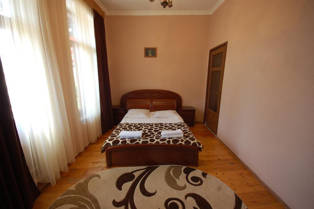 Lelis Guest House Sighnaghi Exteriör bild